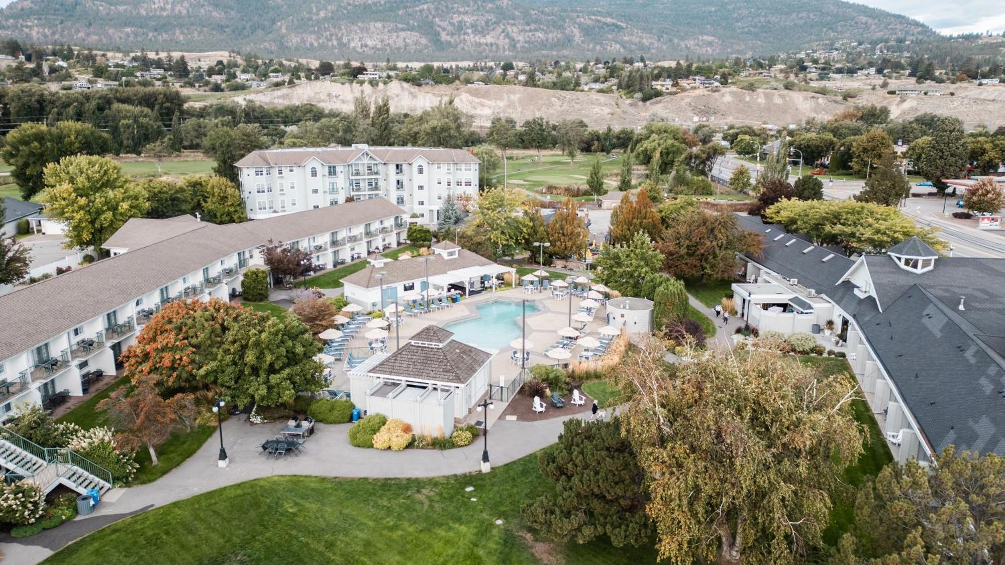 Balcomo, A Ramada By Wyndham Hotel Penticton Bagian luar foto